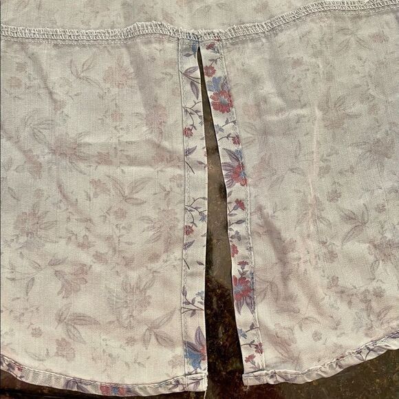 NWOT Velvet Heart Sz M Tencel Floral Button Up - Picture 8 of 10